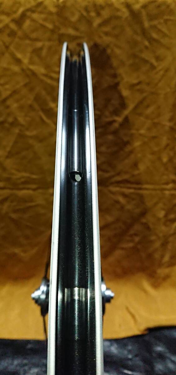 SHIMANO ULTEGRA WH-RS700 カーボンラミネートリムホイール前後 SHIMANO ULTEGRA WH-RS700 カーボンラミネートリムホイール前後