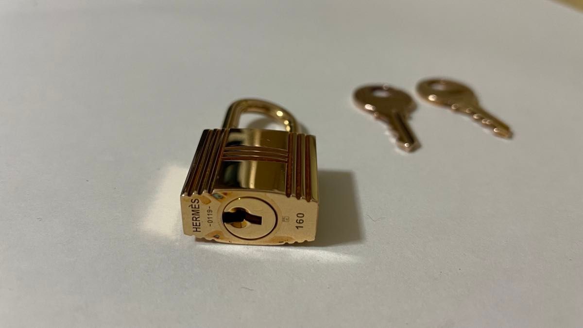 HERMES エルメス カデナゴールド南京錠 160|Yahoo!フリマ(旧 HERMES エルメス カデナゴールド南京錠 160|Yahoo!フリマ(旧