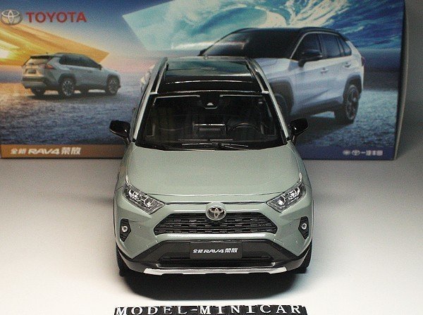 ▲Toyota特注！1/18 トヨタ New RAV4 SUV 2019 新品_画像4