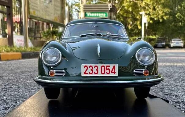 ▲ NOREV 1/18 ポルシェ Porsche 356 Coup 1954 greenの画像5