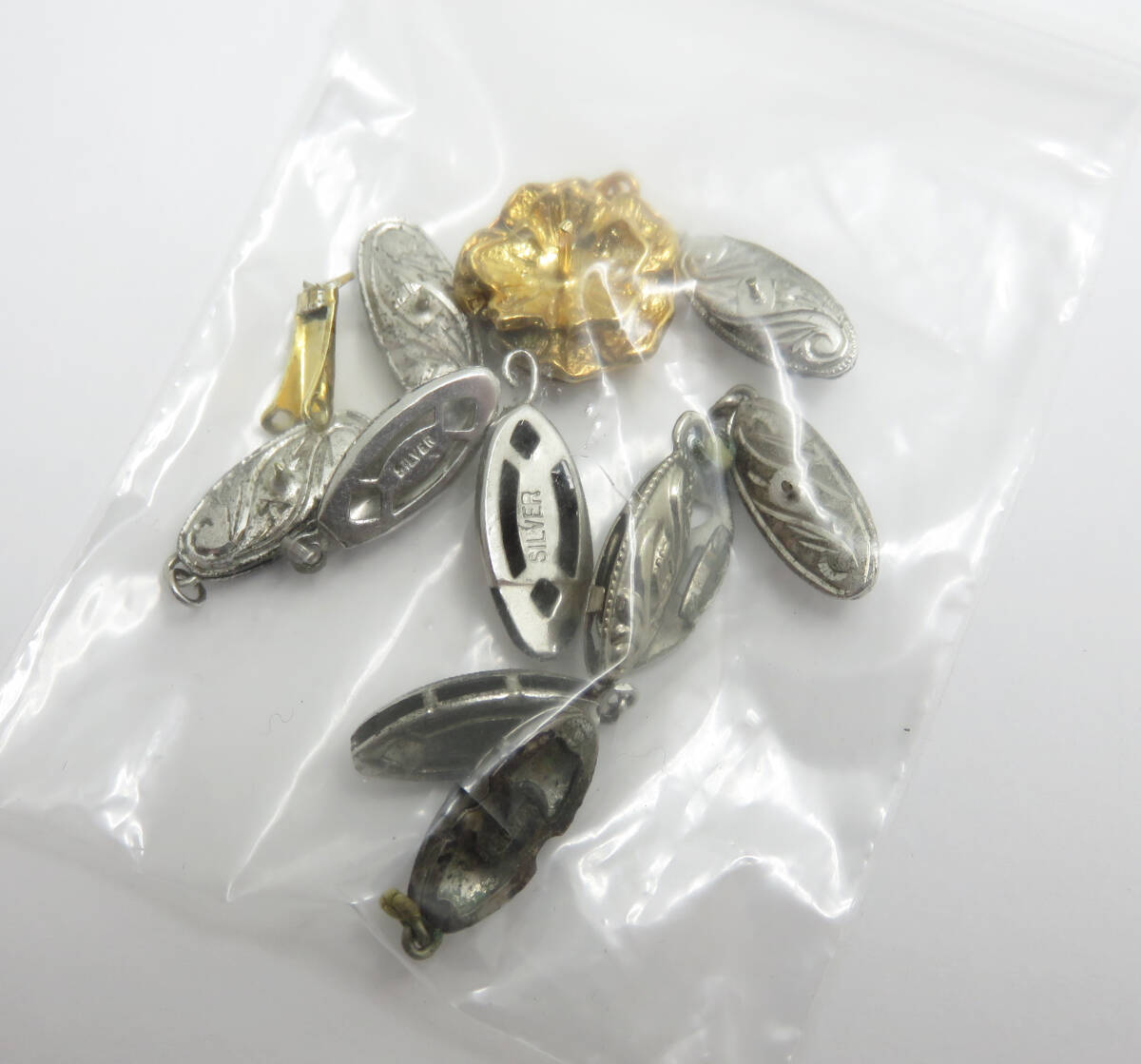 ★1円スタート★SILVERアクセサリーおまとめ 約225g ネックレス/リング/留め具/カフス/メダル/指輪 SILVER SV 925 シルバー アクセサリーの画像5