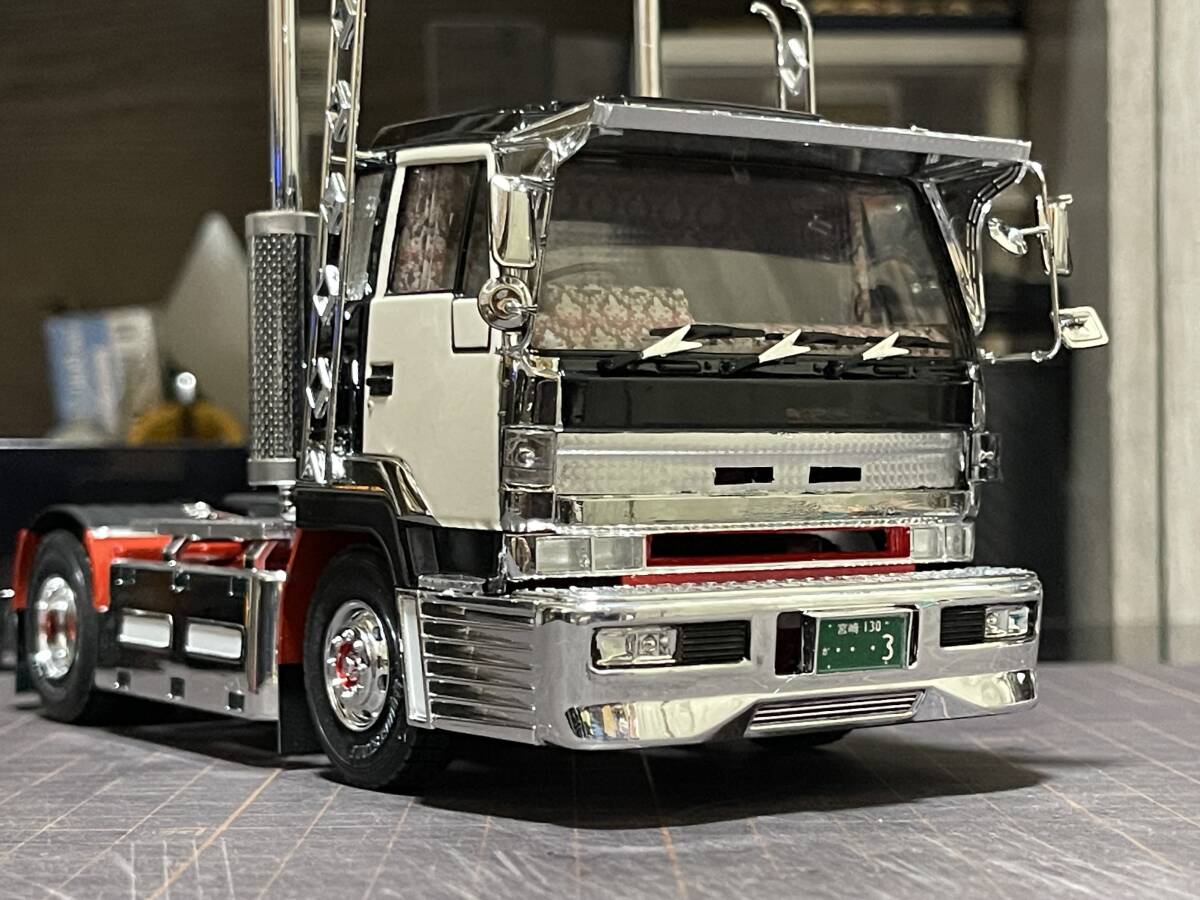 アオシマ 1/32 日野 グランドプロフィア トレーラーヘッド アオシマ 1/32 日野 グランドプロフィア トレーラーヘッド