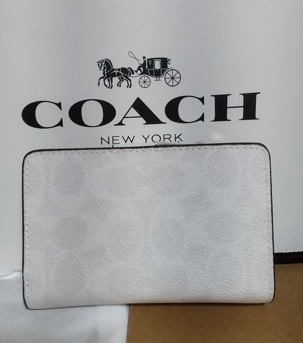 COACH 二つ折り財布 ミディアム ホワイト