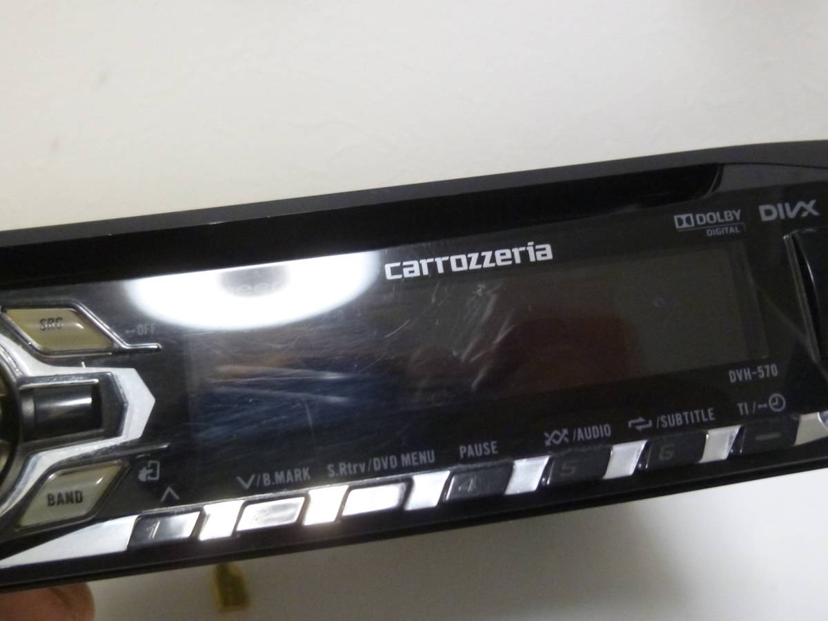 E12 音出しOK カロッツェリア DVH-570 1DIN デッキ CD DVD USB AUX ラジオ DVDプレーヤー CDプレーヤー オーディオ carrozzeria パイオニア_画像4