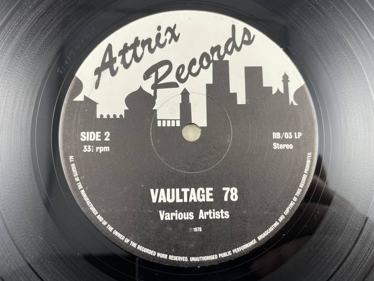 UK盤　LP　V.A　Vaultage 78　Two sides of Brighton　(Nicky & The Dots, The Dodgems, Devil's Dykes, The Parrots, The Piranhas,,,_画像5