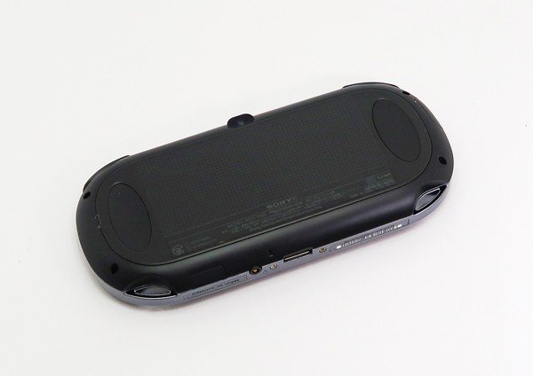 ◇【SONY ソニー】PS Vita 3G/Wi-Fiモデル + メモリーカード16GB PCH-1100 クリスタルブラック_画像2