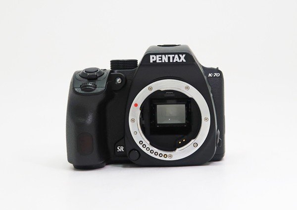 ◇ジャンク【RICOH リコー】PENTAX K-70 ボディ デジタル一眼カメラ ブラック_画像1