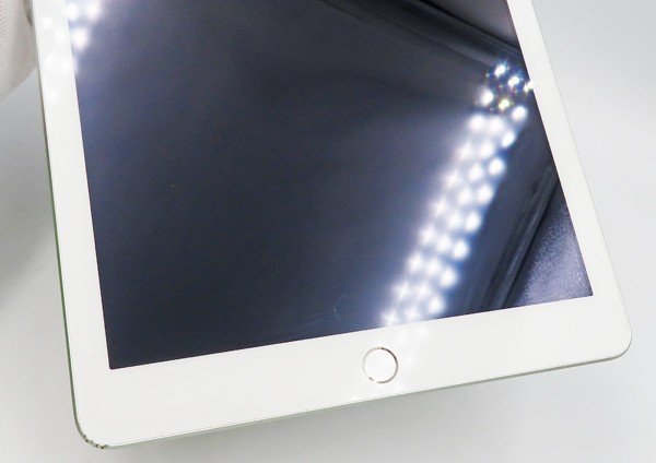 ◇ジャンク【au/Apple】iPad 第5世代 Wi-Fi+Cellular 32GB SIMロック解除済 MP1L2J/A タブレット シルバー_画像8