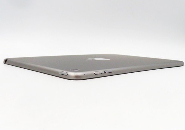 ◇【Apple アップル】iPad mini 4 Wi-Fi 128GB MK9N2J/A タブレット スペースグレイ_画像5
