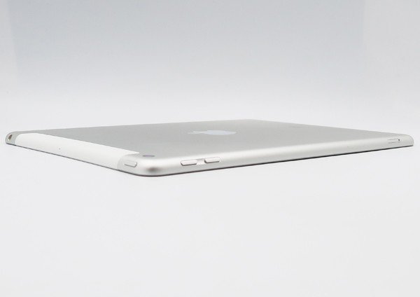 ◇【au/Apple】iPad 第5世代 Wi-Fi+Cellular 32GB MP1L2J/A タブレット シルバー_画像5