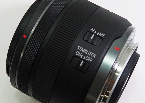 ◇美品【Canon キヤノン】RF 24mm F1.8 MACRO IS STM 一眼カメラ用レンズ_画像7