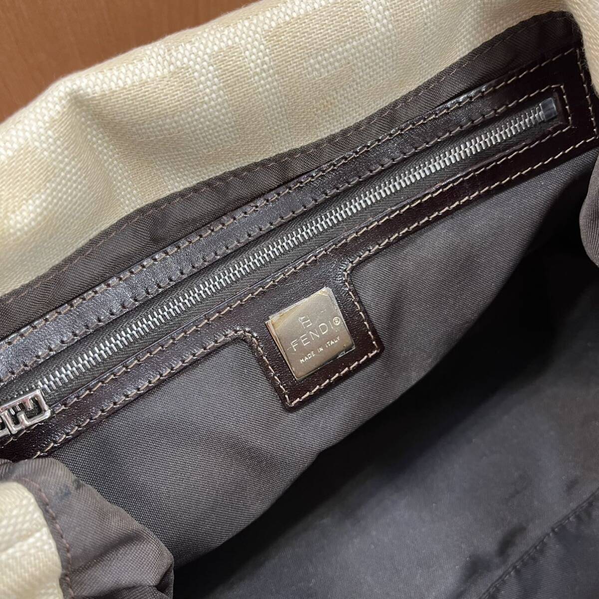 T3126/【中古品】FENDI フェンディ マンマバケット ズッカ ワンショルダーバッグ肩掛け キャンバス _画像7