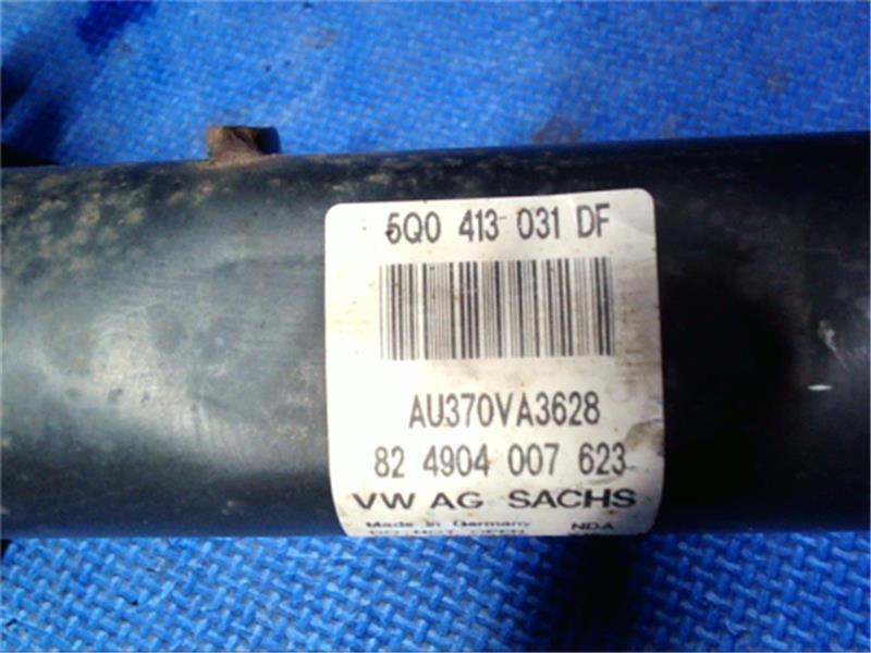  Audi original Audi A3 { 8VCJSF } left front strrut P10400-24000554