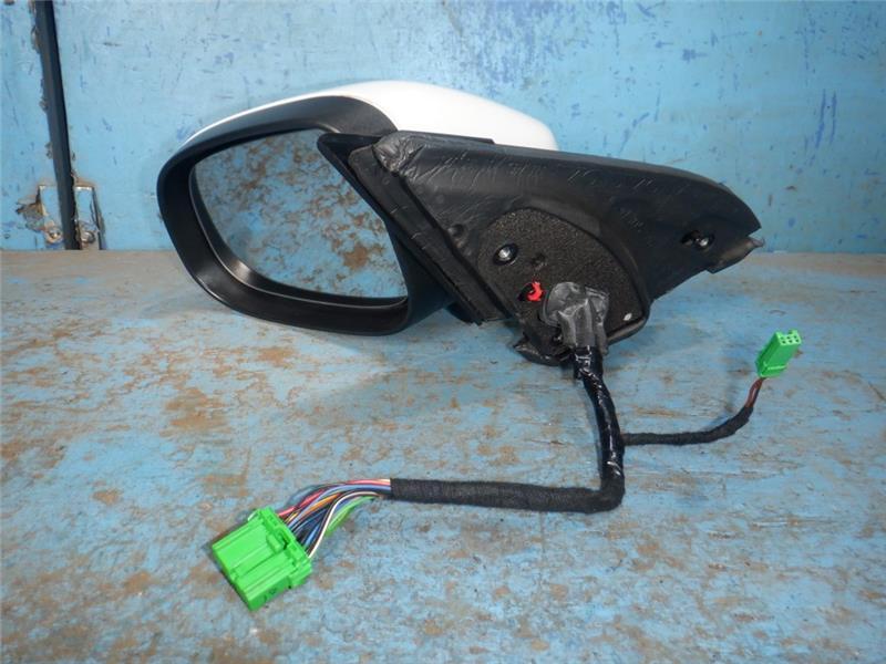  Volvo original Volvo 60 { FB4164T } left side mirror P10600-23003780