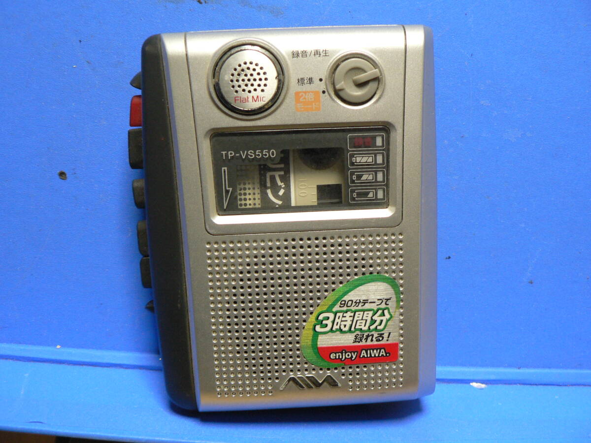 送料最安 350円 音響88-01：ジャンク品　アイワ　ポケット　カセットレコーダー　AIWA　TP-VS550　　_画像1