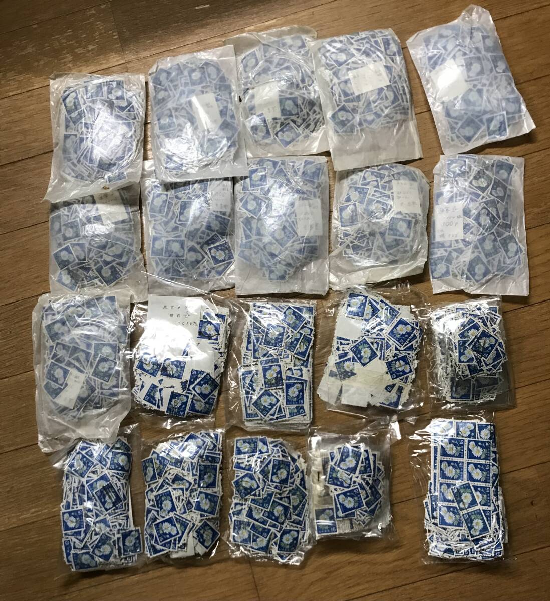 普通切手使用済み ★大量 ゆうパック60サイズいっぱい ★5円オシドリ～15円菊 中心の画像1