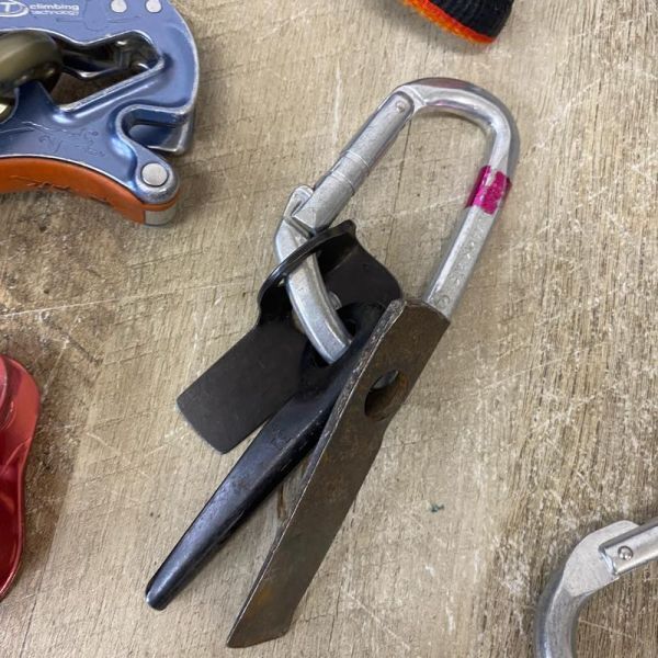 ◆クライミング セット◆お得 !! ペツル Petzl ブラックダイヤモンド mtdax 等 おまとめ カラビナ スリング ラダー 等 mc01063929の画像7