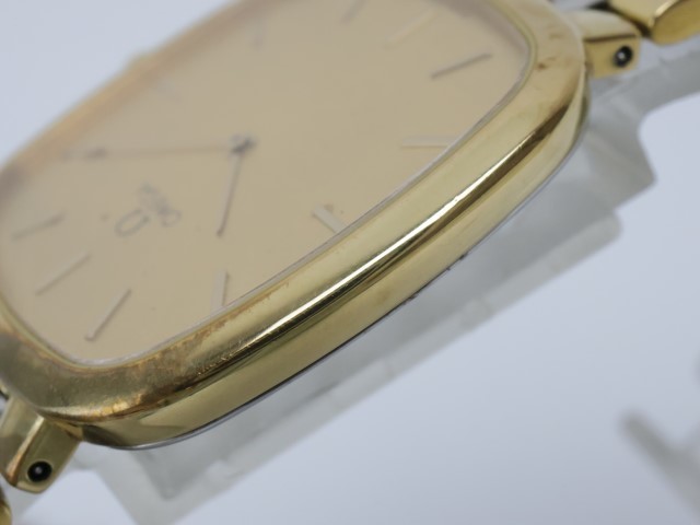 2402-629 オメガ クオーツ 腕時計 OMEGA デビル 金色文字盤 角型 金色ケース 純正ライスブレス 保カード有り_画像3