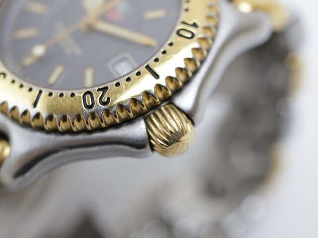 2403-631 タグホイヤー クオーツ腕時計 プロフェッショナル 200M WG1320-2 日付 純正ベルトの画像2