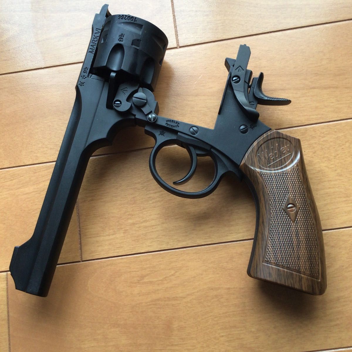 未使用】ウェブリーリボルバーMARK Ⅵ黒木目調 オプション付き 未使用】ウェブリーリボルバーMARK Ⅵ黒木目調 オプション付き