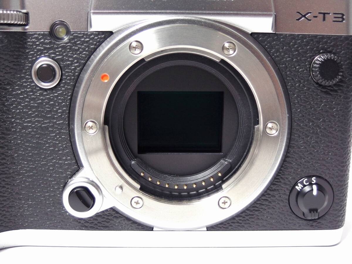 富士フィルム　FUJIFILM X-T3 シルバー 中古_画像3