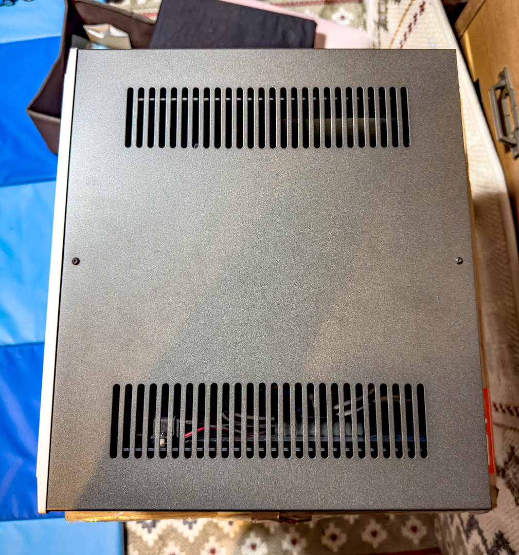 CSE HB-605s ハイブリッドクリーン電源　(アイソレーション/レギュレーター 600W/50W 各2口)_画像5