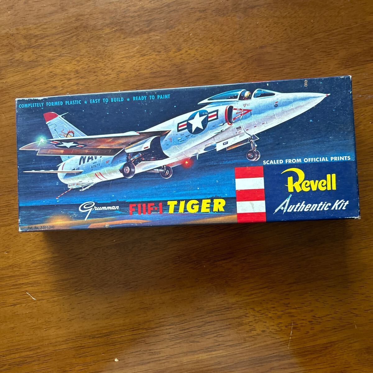 Revell レベル　Sキット　グラマン　F11F-タイガー(画像容認の方向き:このままの状態です)_画像1