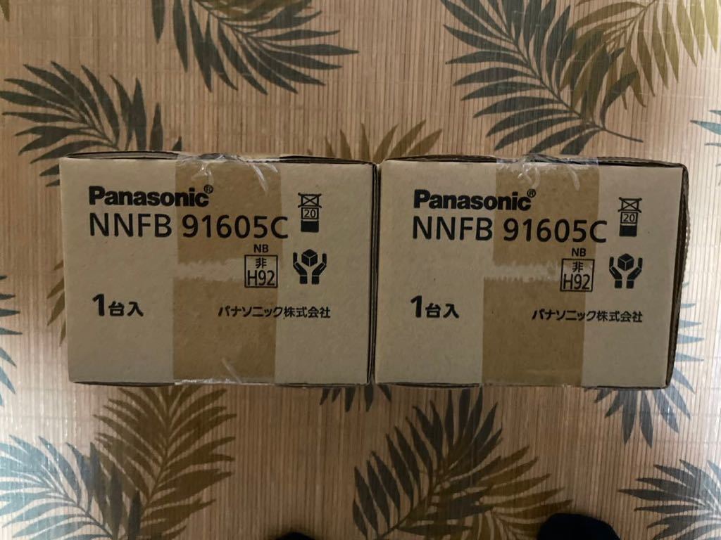 【未使用】Panasonic 2台　NNFB91605C 天井埋込型　LED 非常用照明器具　30分間タイプ・LED低天井用（～3m）非常灯用ハロゲン電球13形_画像1