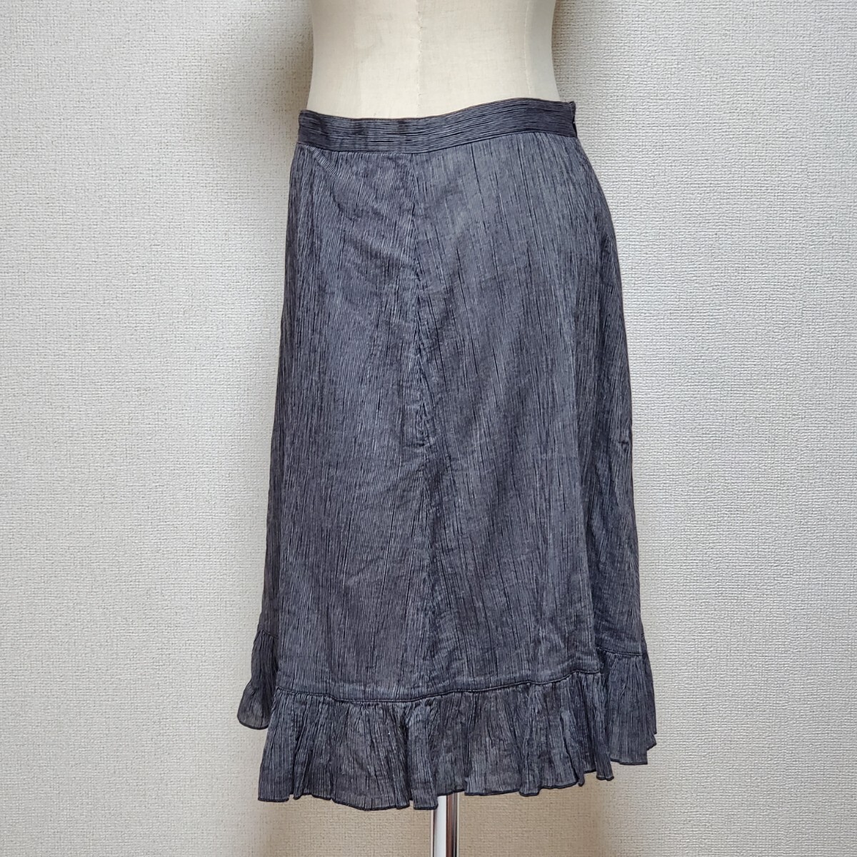 agnes b. アニエスベー グレー系 裾フリル フレア ミニスカート サイズ40（約Lサイズ相当） フランス製_画像3