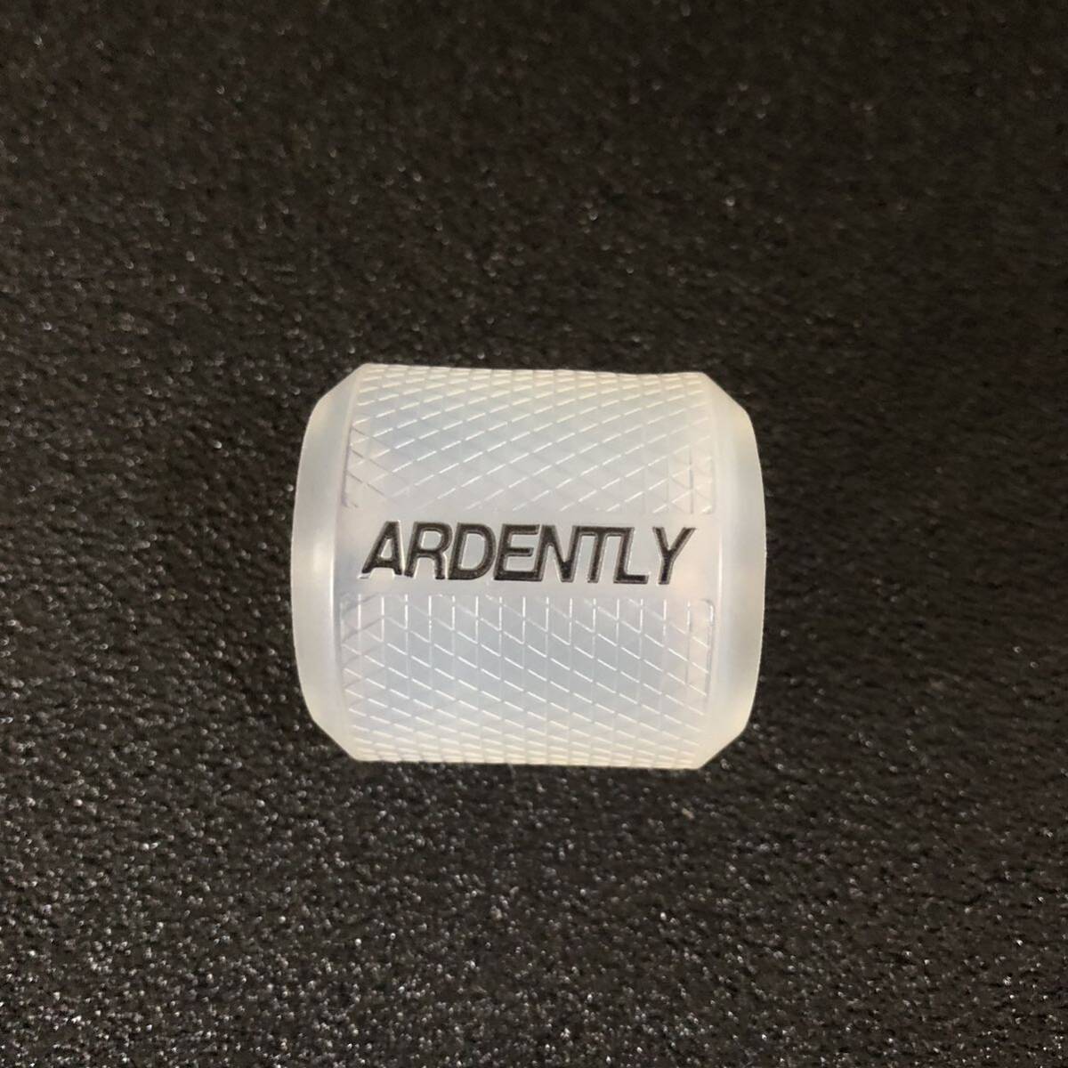 ardently コワ フレーム パッド プロテクター skout brooklyn ardently コワ フレーム パッド プロテクター skout brooklyn