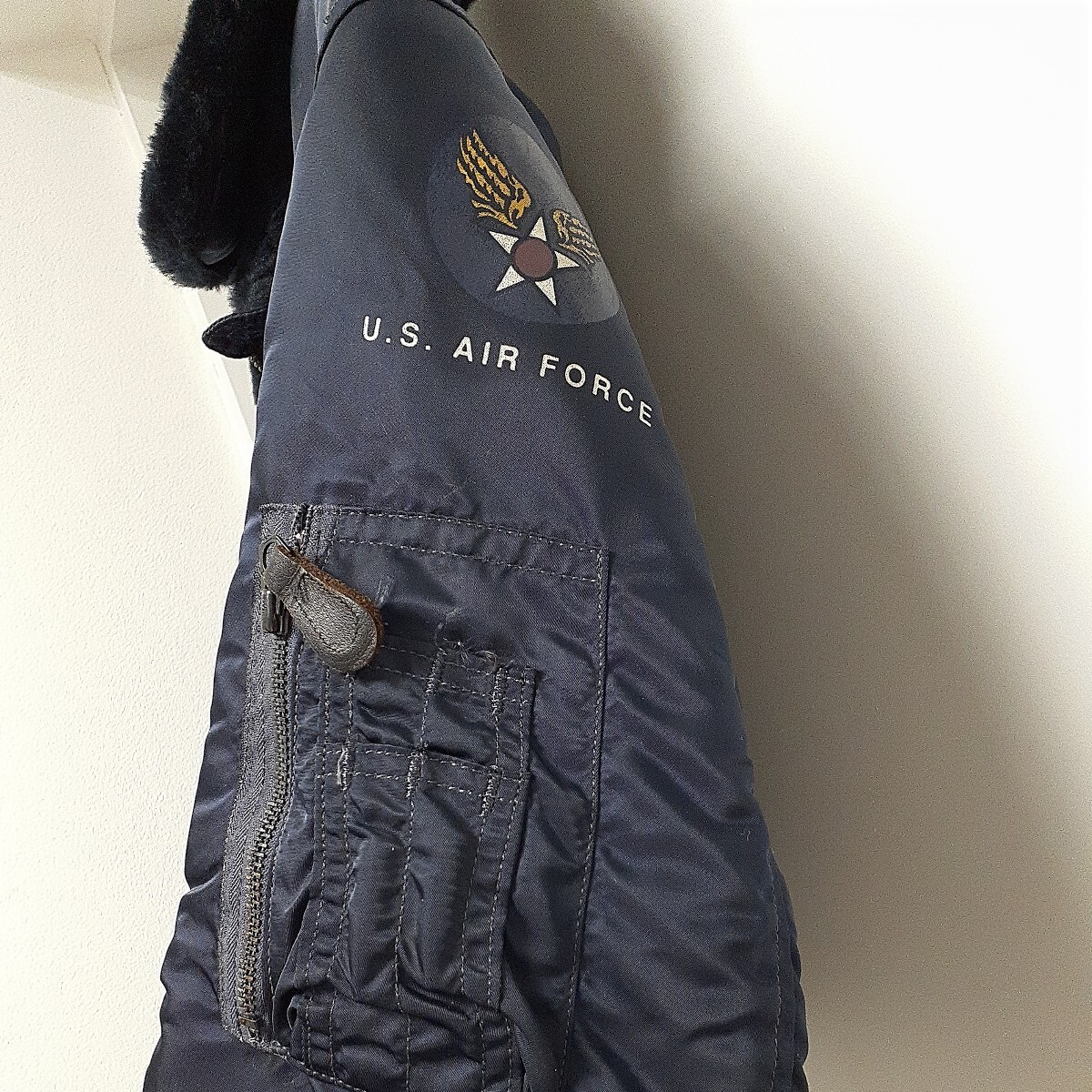 ★中古品★ U.S.AIR FORCE JACKET FLYING INTERMEDIATE B-15C フライトジャケット ネイビー系 アウター アメリカ製 サイズ38 み_画像3