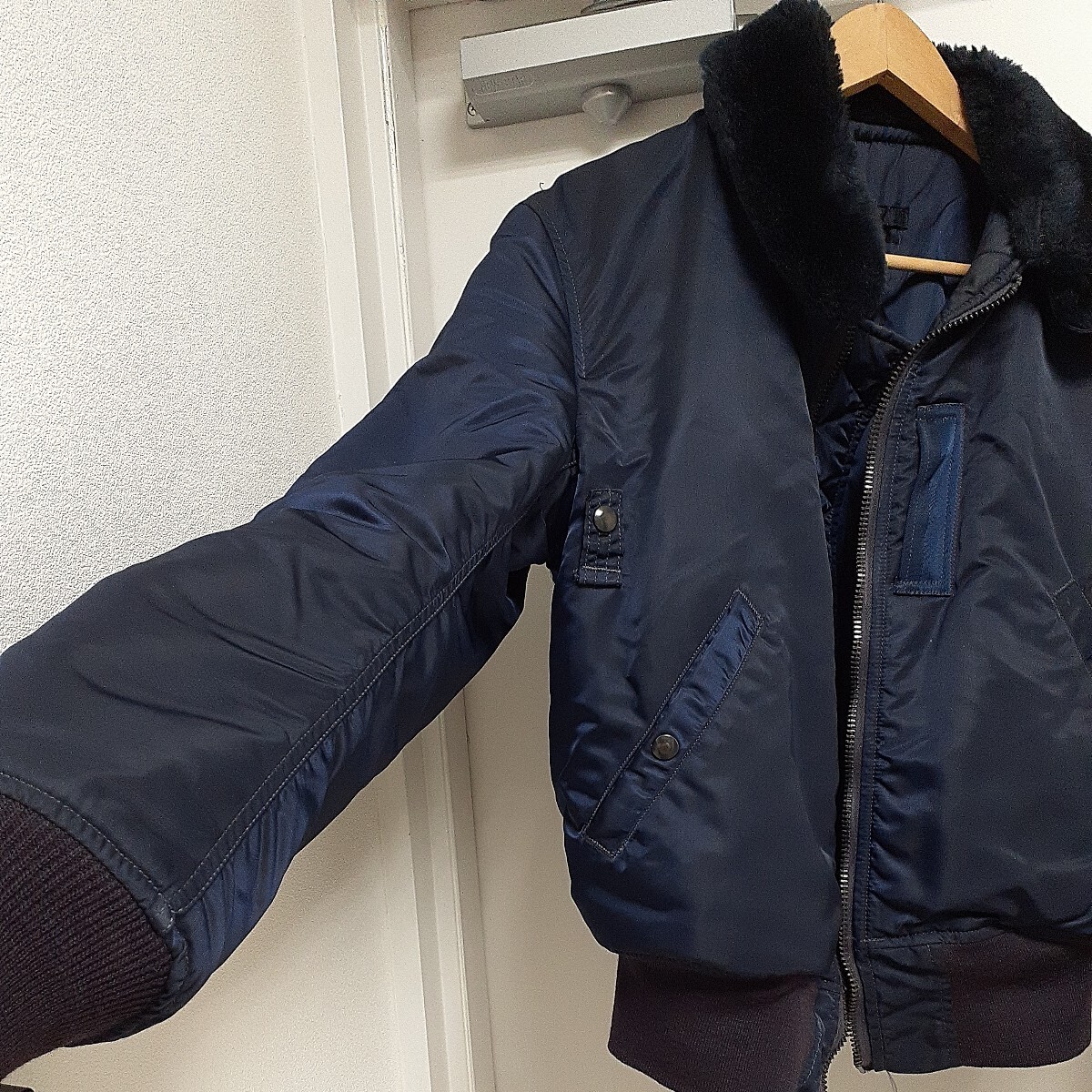 ★中古品★ U.S.AIR FORCE JACKET FLYING INTERMEDIATE B-15C フライトジャケット ネイビー系 アウター アメリカ製 サイズ38 み_画像4