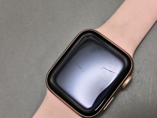 アップル 腕時計 Apple Watch Series4 GPSモデル 40mm MU682J/A ゴールドアルミニウム/ピンクサンドの画像8