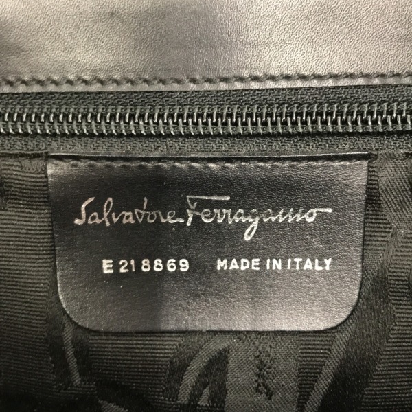 サルバトーレフェラガモ SalvatoreFerragamo ハンドバッグ ガンチーニ レザー 黒 バッグ_画像7