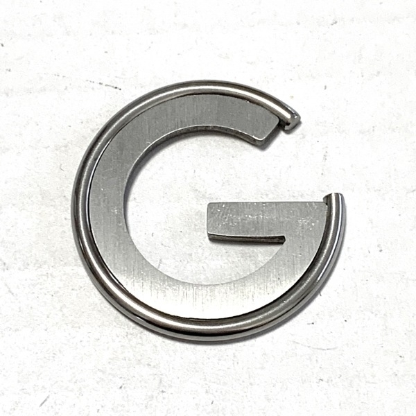 グッチ GUCCI キーホルダー(チャーム) - 金属素材 シルバー キーリング キーホルダー