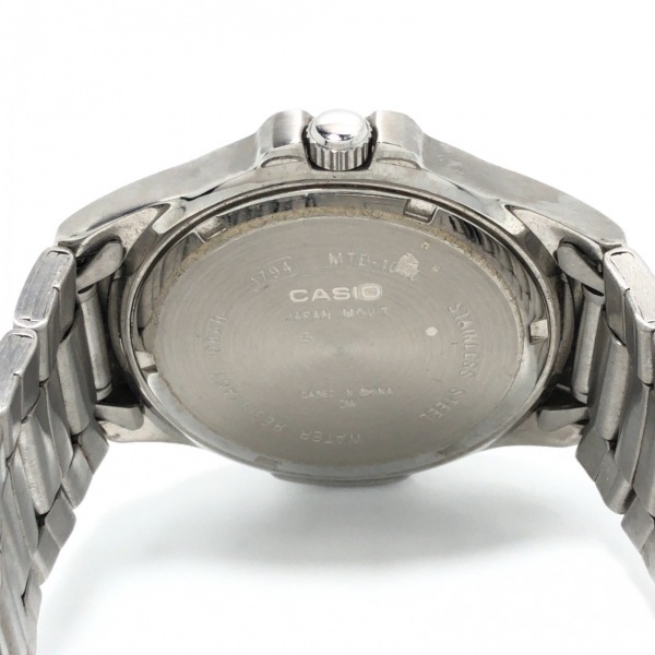 CASIO( Casio ) wristwatch - MTD-1046 men's 10BAR silver 