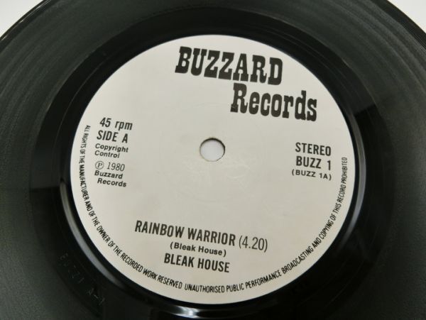 T【テ4-03】【60サイズ】▲レコード BLEAK HOUSE/RAINBOW WARRIOR/Isandhlwana/BUZZARD Records/7インチシングル/経年品_画像4