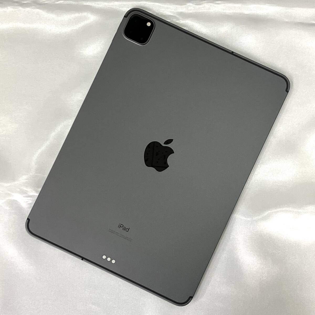 【中古 超美品】SIMフリー iPad Pro 11インチ 第2世代 Wi-Fi+Cellularモデル 256GB スペースグレイ MXE42J/A 利用制限〇 au版 Pro2の画像2