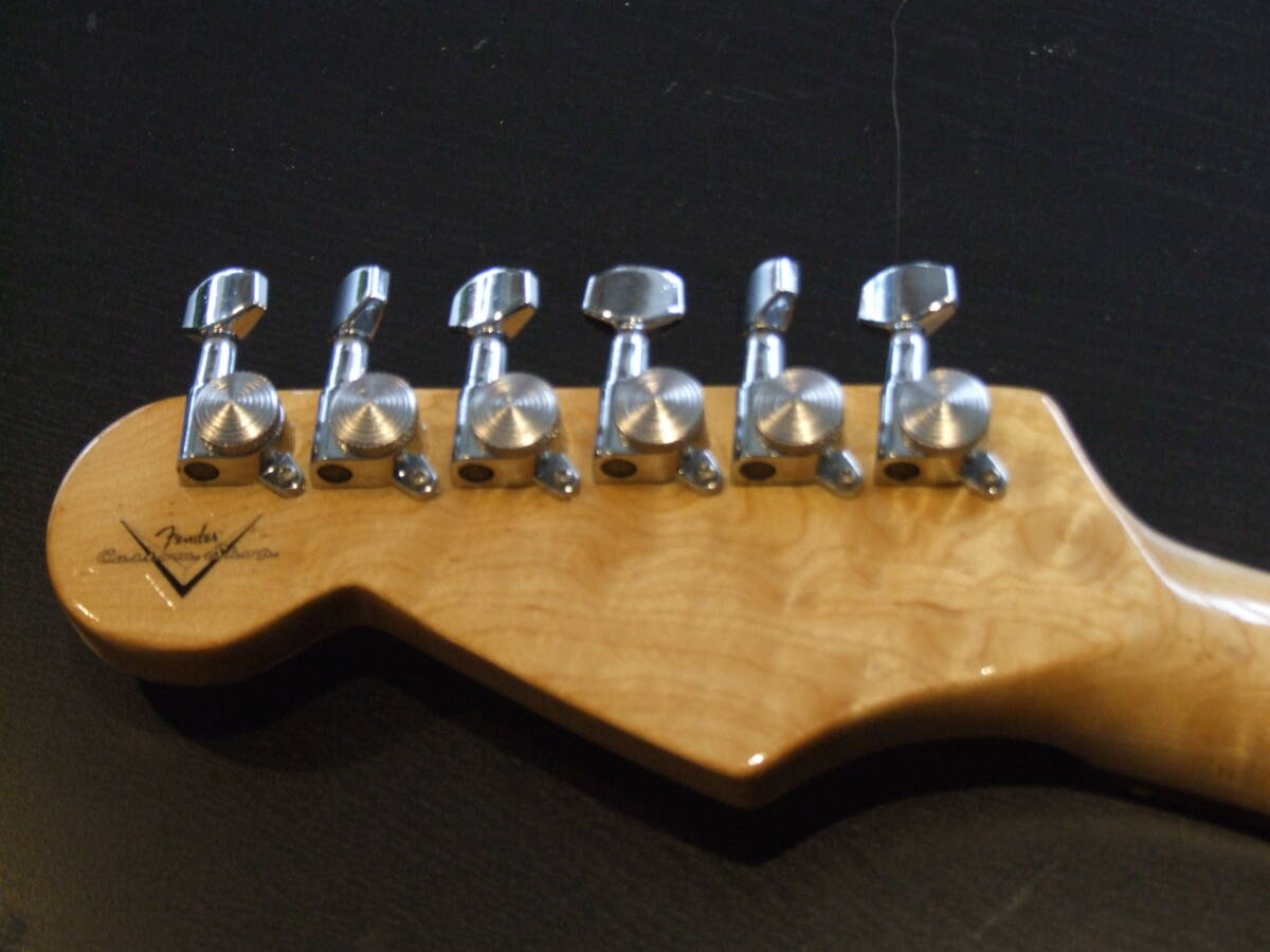 ストラトタイプ 交換用ネック ロック式ペグ付き メイプルネック  ローズウッド指板 ＊ Fenderの物ではありません。の画像3