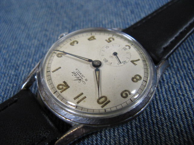1950年代 AVIA ミリタリー スイス製アンティーク手巻腕時計 稼働品 注油済みの画像4