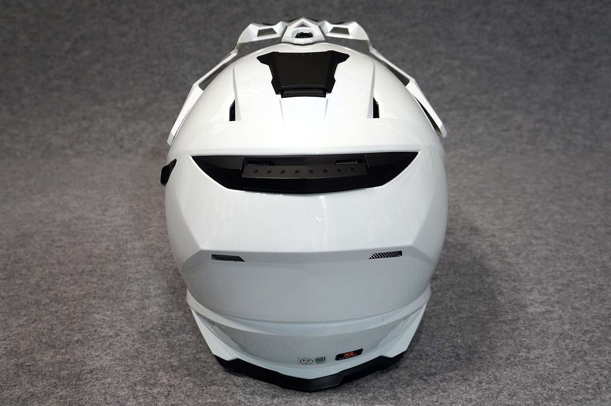 VoiD オフロードヘルメット オンロードヘルメット 2部品欠品 USED美品 サイズ：XL 61-62CM_左右２個所の穴のエアダクトカバー紛失
