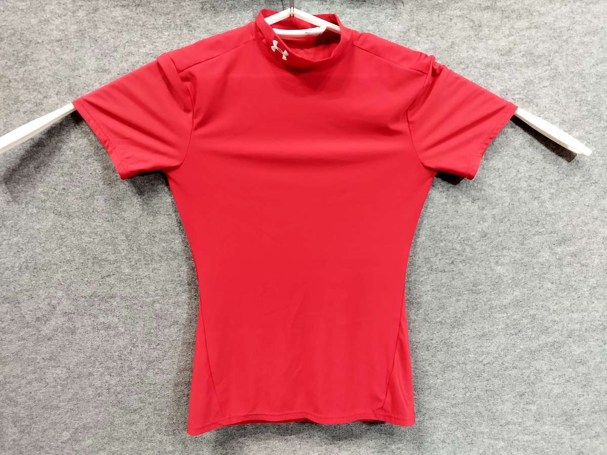 アンダーアーマーUNDER ARMOUR サッカー 野球 インナーシャツ 普段着 半袖 [サイズ: XL /カラー: 写真参照]