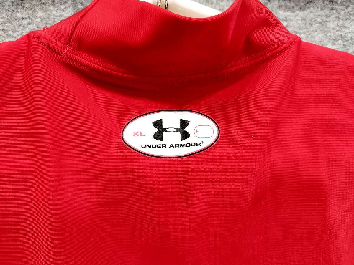 アンダーアーマーUNDER ARMOUR サッカー 野球 インナーシャツ 普段着 半袖 [サイズ: XL /カラー: 写真参照]