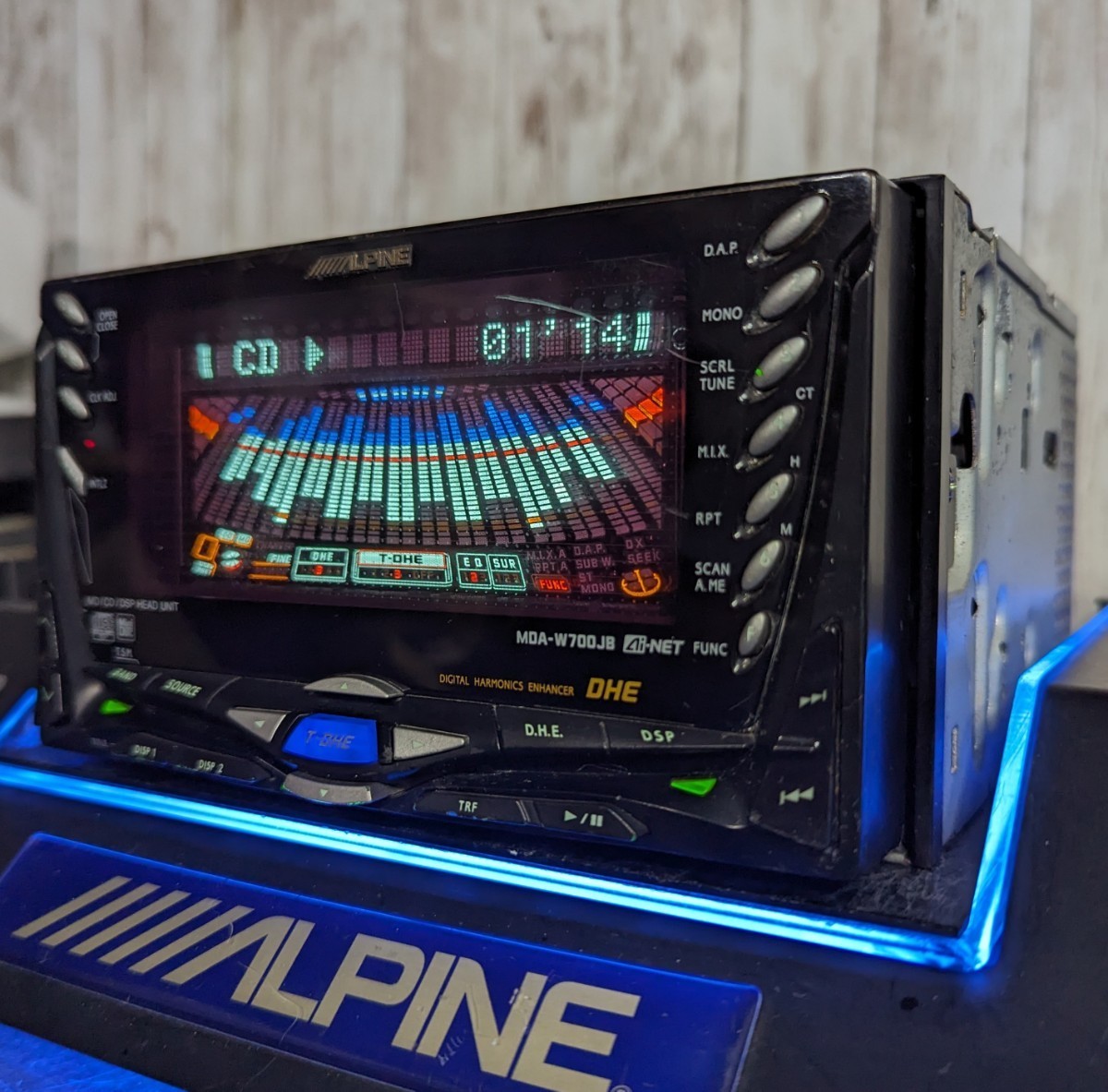 アルパイン 高音質 CD MD DSP/HEAD UNIT MDA-W700JB イルミネーション イコライザー グライコ DHE LPS 旧車 昭和 平成 ALPINE_画像1