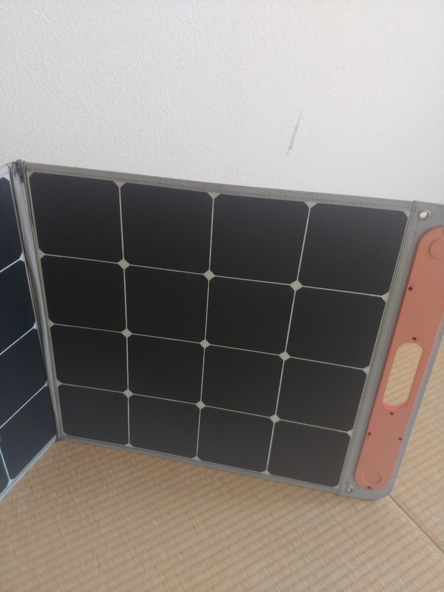 Jackery ジャクリ 100W ソーラーパネル 折りたたみ式 solarsaga 100の画像3