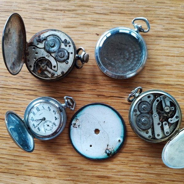 古い懐中時計■ジャンク品・部品 銀側もあり   検：騾の画像3