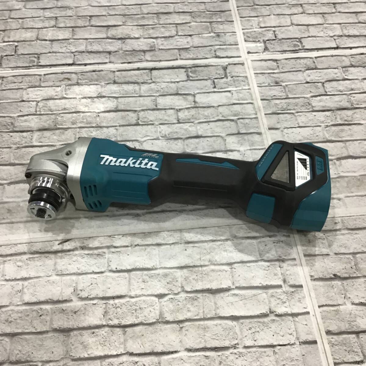 【未使用品】★マキタ(makita) 100mmコードレスディスクグラインダ GA412DZ_画像2