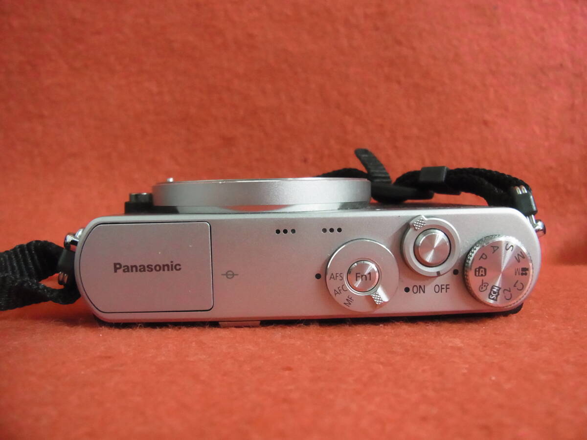 K80/ミラーレス一眼カメラ 通電確認済み Panasonic LUMIX DMC-GM1 レンズ G VARIO 1:3.5-5.6 /14-42 ASPH. MEGA O.I.S. パナソニック_画像5