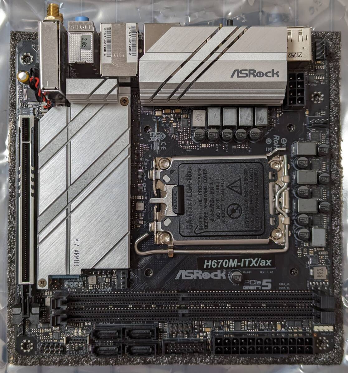 ASRock マザーボード H670M-ITX/ax WiFi Intel 最新BIOS 第12～14世代 CPU LGA1700 DDR4 Mini-ITX_画像2