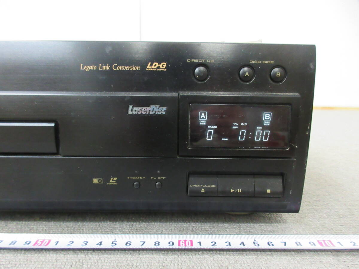 M【4-1】★16 PIONEER パイオニア コンパチブルレーザーディスクプレーヤー CD/LDプレーヤー CLD-HF7G 通電確認済み ジャンク品の画像5